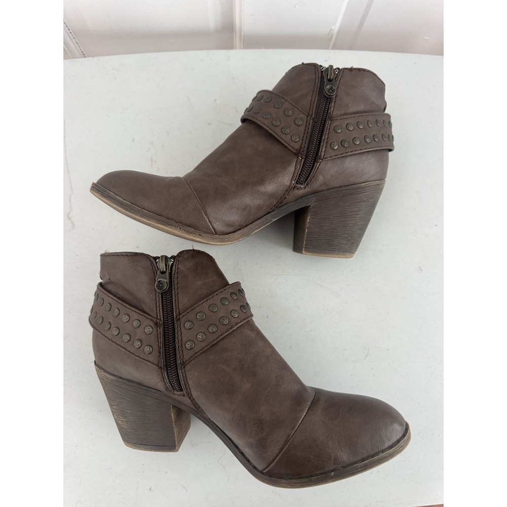 Blowfish Brown Studded Ankle‎ Booties Women's Sz 8.5 Chunky Heel Side Zip